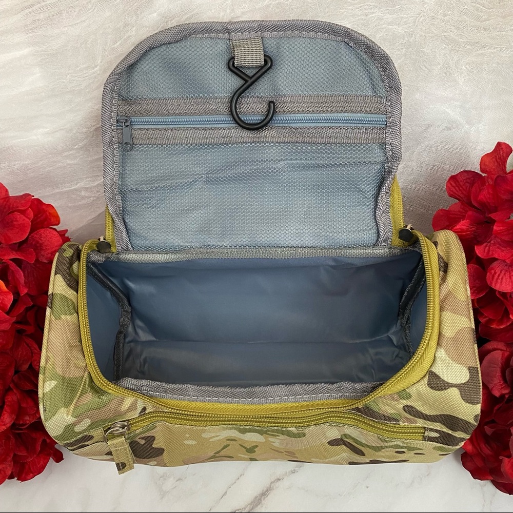 His & Her Camo Toiletry Cosmetic Travel Bag - Picture 11 of 16